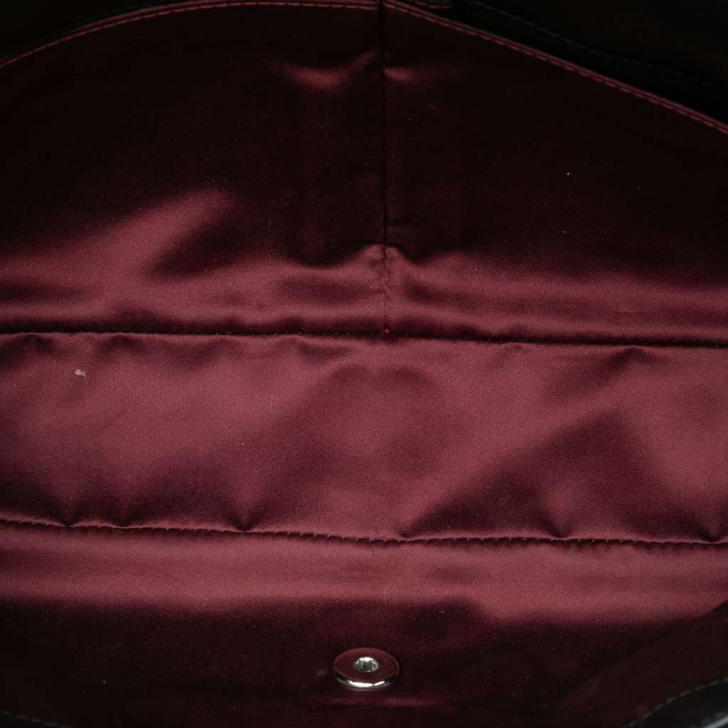 Chanel Jumbo Patent Embossed Lucky Symbols Flap Black Leather Good condition - Model View