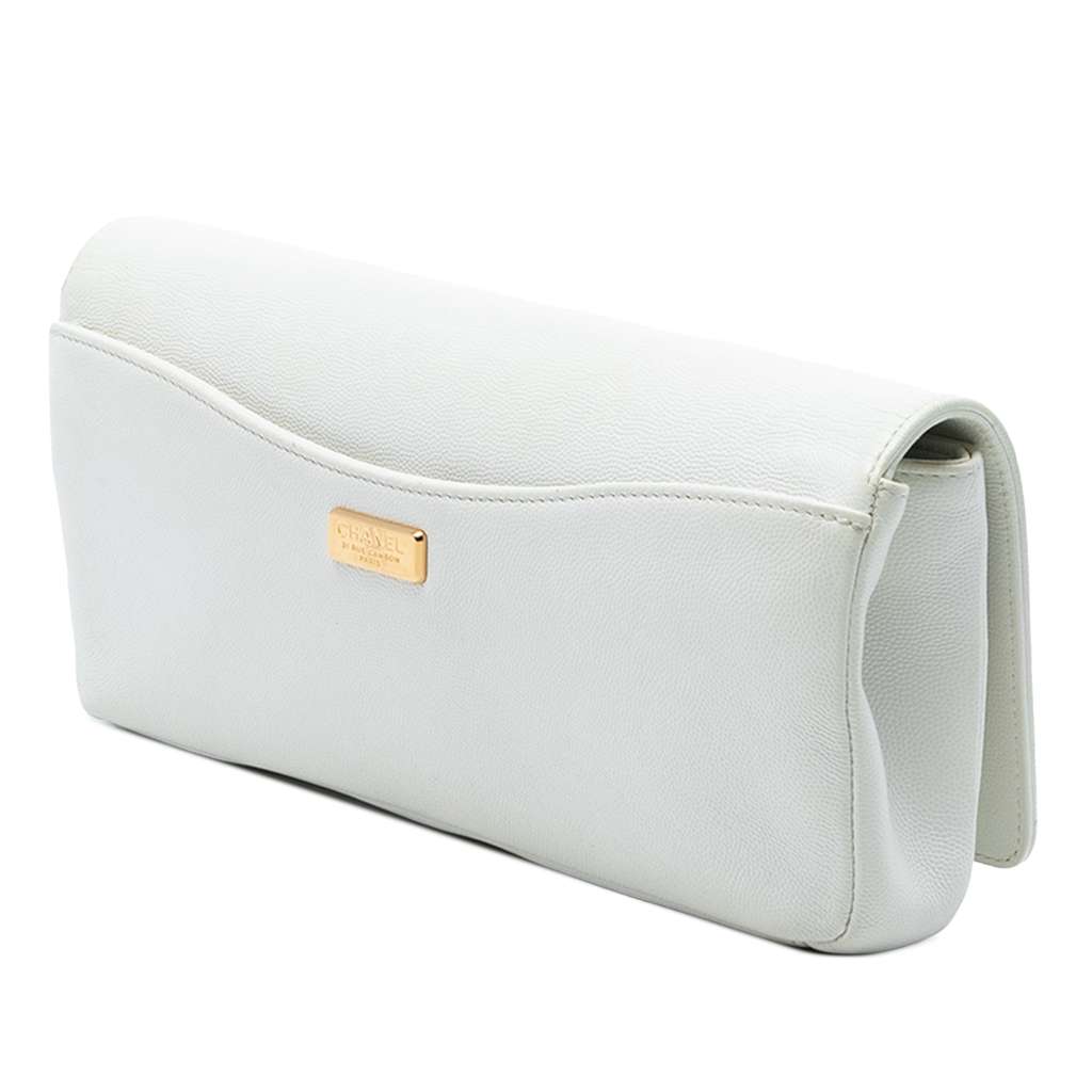 Chanel Caviar Captain Gold Clutch White Leather Good condition - Back View