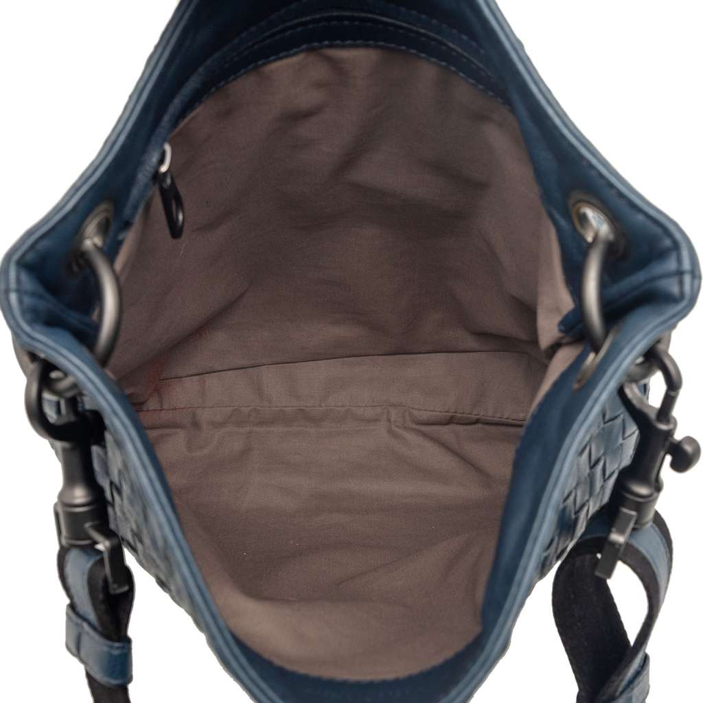 Bottega Veneta Nappa Intrecciato Crossbody Blue Leather Good condition - Model View