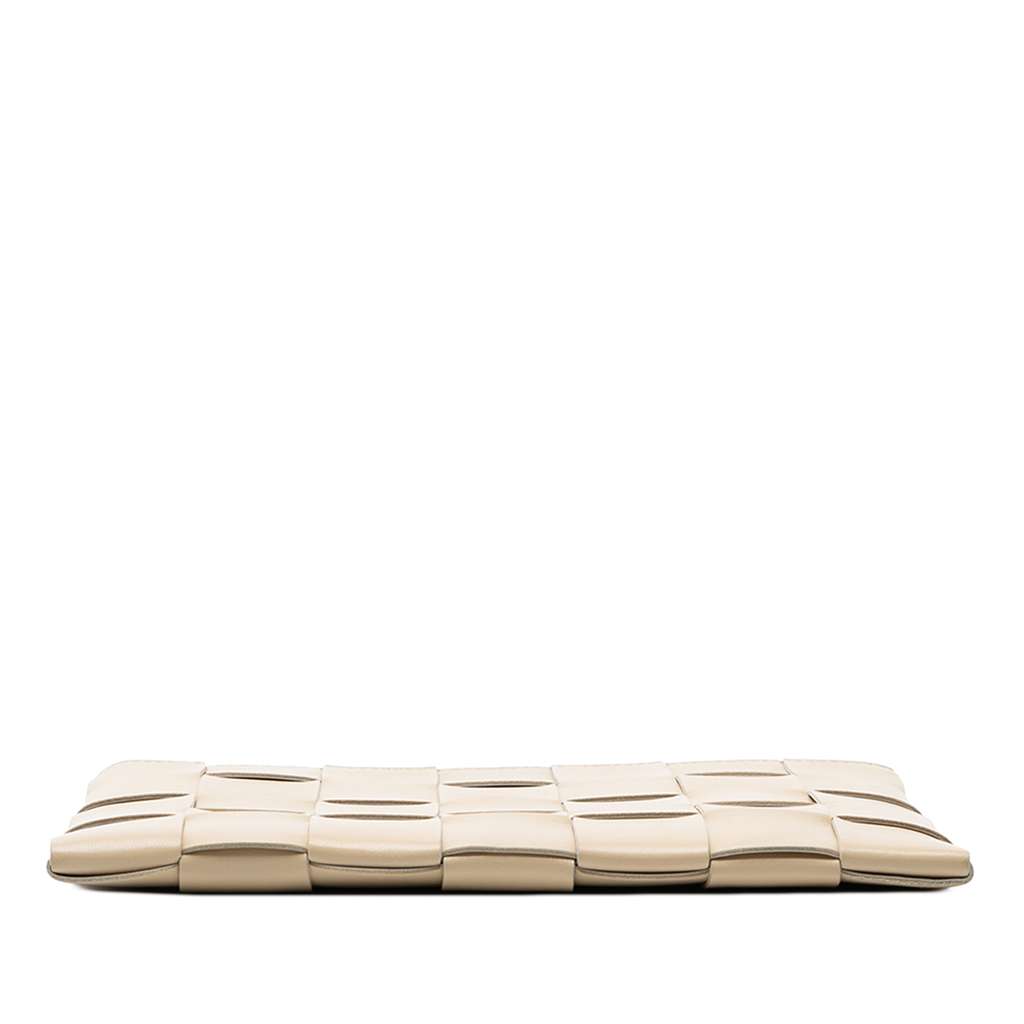 Bottega Veneta Nappa Maxi Intrecciato Cassette Flat Pouch Beige Leather Good condition - Inside View