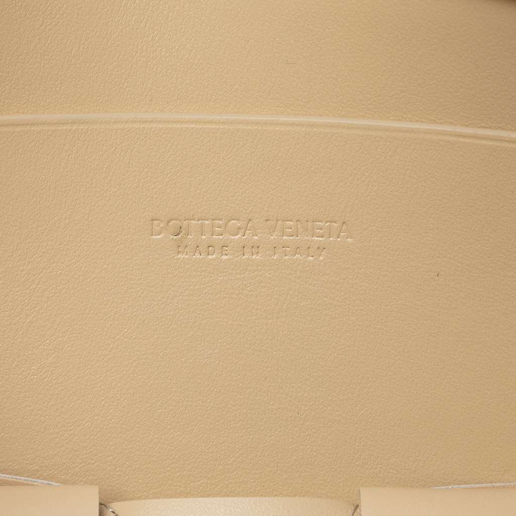 Bottega Veneta Nappa Maxi Intrecciato Cassette Flat Pouch Beige Leather Good condition - Box View