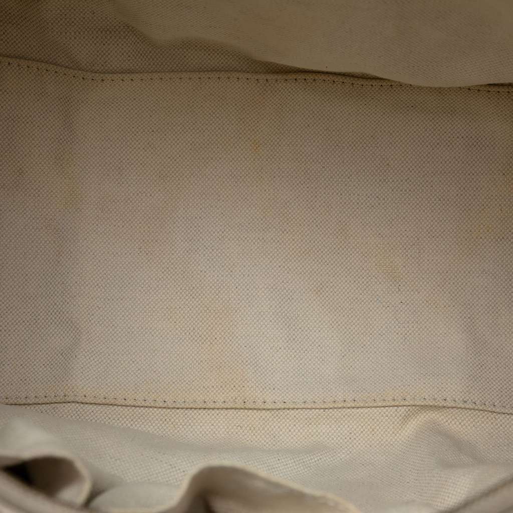 Gucci Guccissima Lovely Shoulder Bag White Leather Good condition - Model View