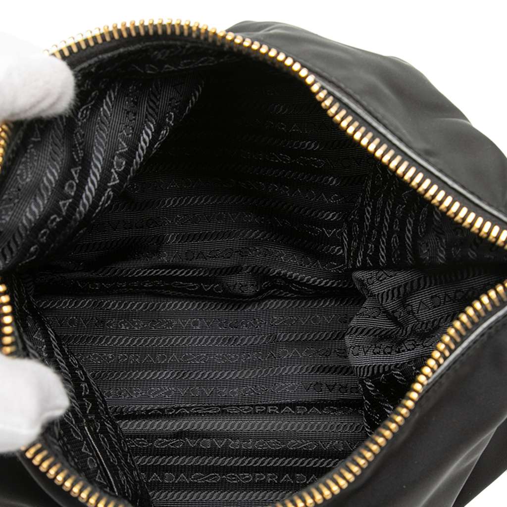 Prada Saffiano Trimmed Tessuto Shoulder Bag Black Good condition - Model View