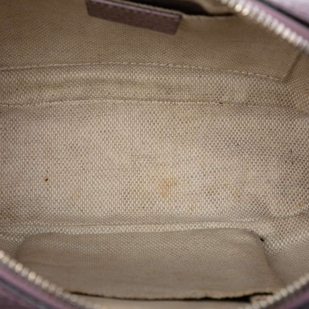 Gucci Metallic Leather Soho Disco Crossbody Purple Leather Good condition - Model View