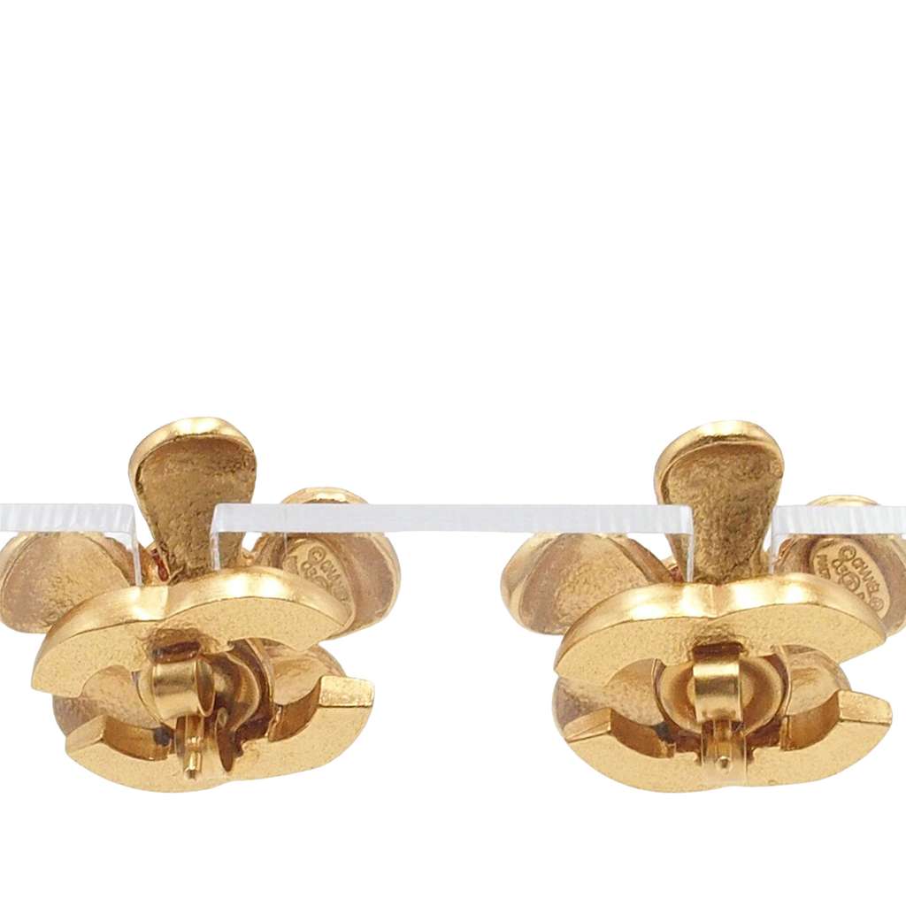 Chanel Gold Plated and Resin CC Flower Push Back Earrings Red Good condition - Back View