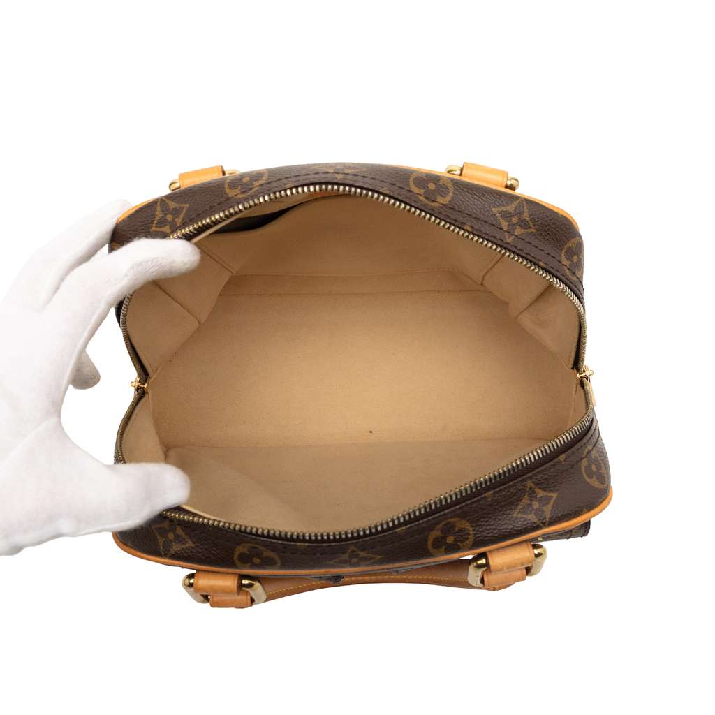 Louis Vuitton Monogram Manhattan PM Brown Good condition - Model View