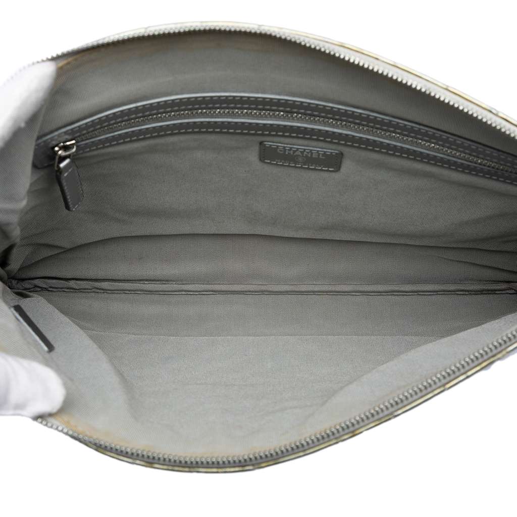 Chanel Large Chevron Metallic Aged Calfskin O Case Clutch Silver Leather Good condition - Model View