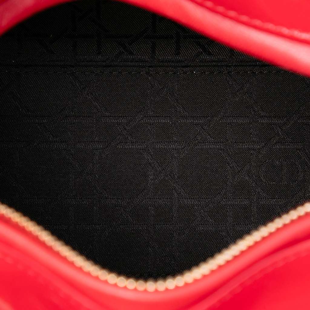 Dior Medium Patent Cannage Lady Dior Red Leather Good condition - Model View