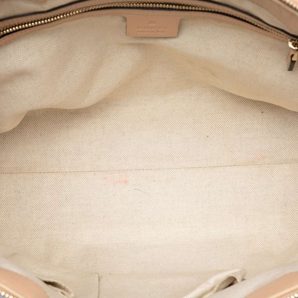 Gucci GG Canvas Lovely Tote Pink Canvas Good condition - Model View