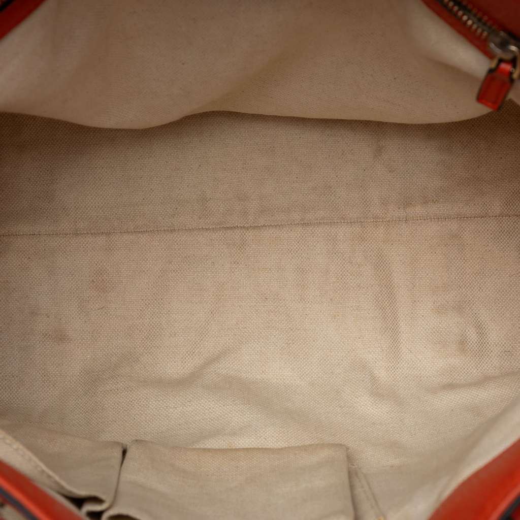 Gucci GG Canvas Miss GG Tote Beige Good condition - Model View