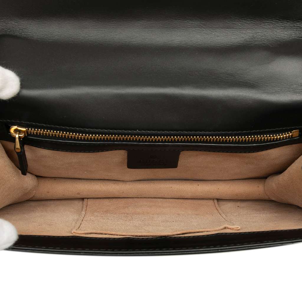 Gucci Small Leather Sylvie Web Satchel Black Leather Very good condition - Model View