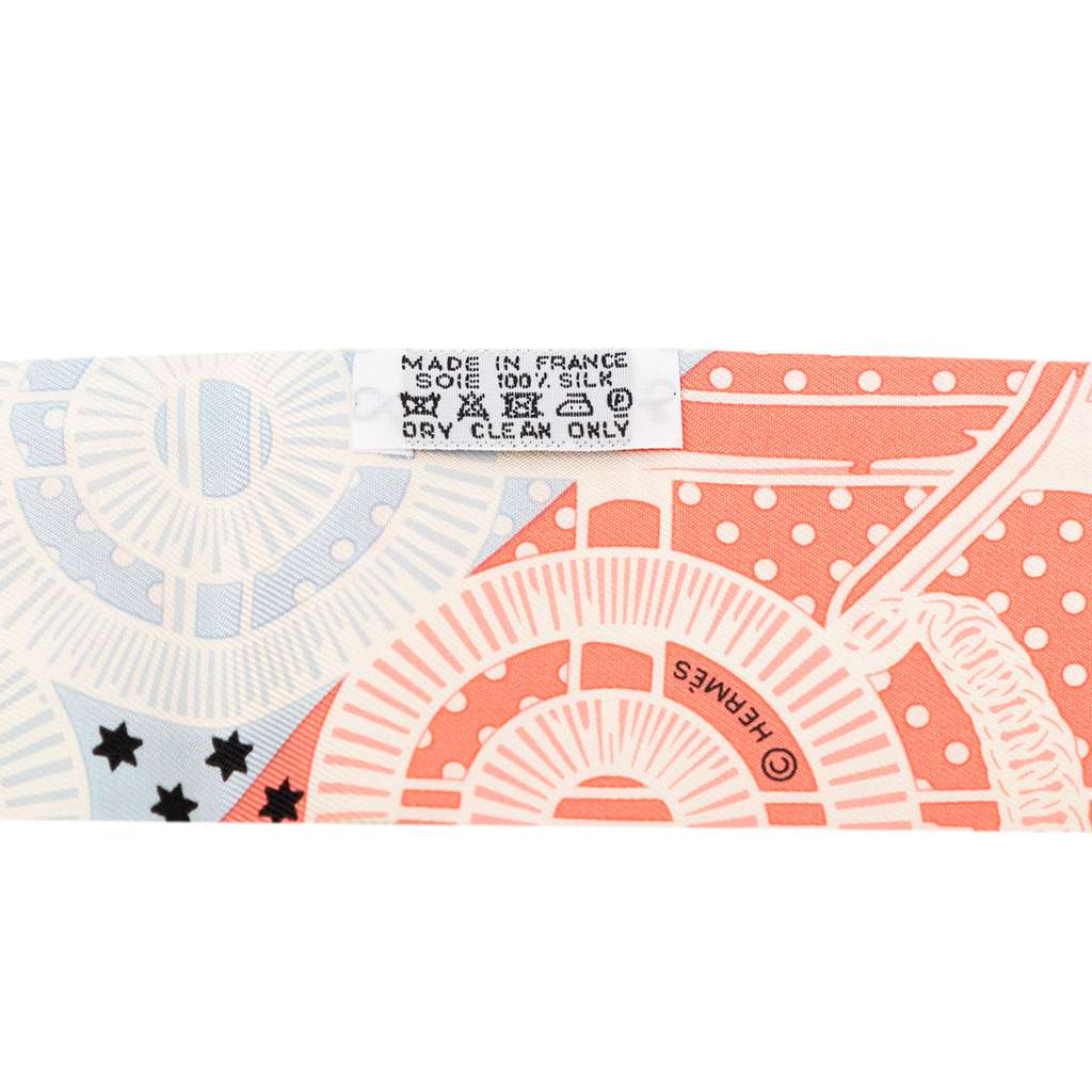 Hermès Eperon d Or Bandana Silk Twilly Scarf Orange Silk Very good condition - Back View