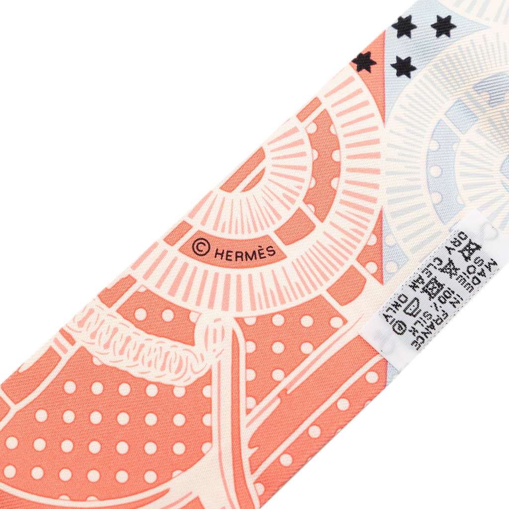 Hermès Eperon d Or Bandana Silk Twilly Scarf Orange Silk Very good condition - Inside View