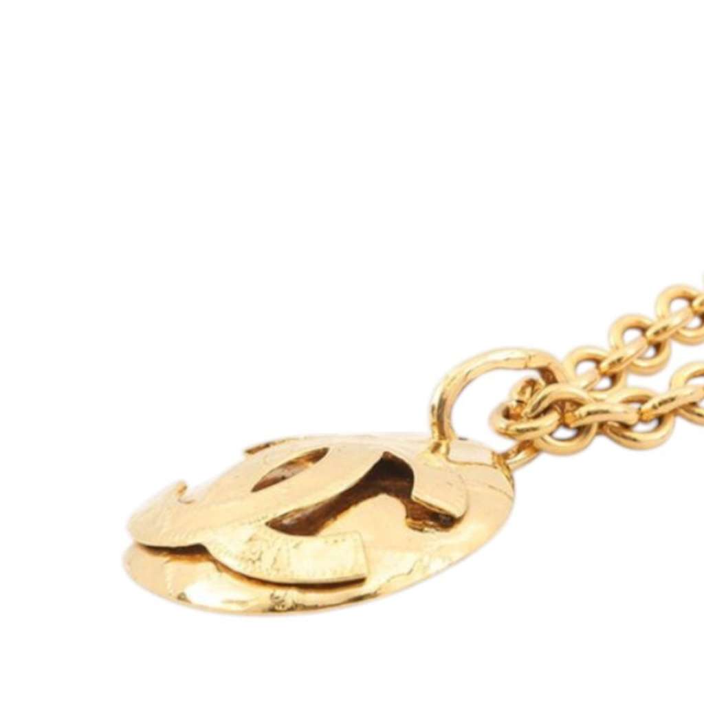 Chanel CC Gold Plated Quilted Pendant Necklace Gold Metal Very good condition - Inside View