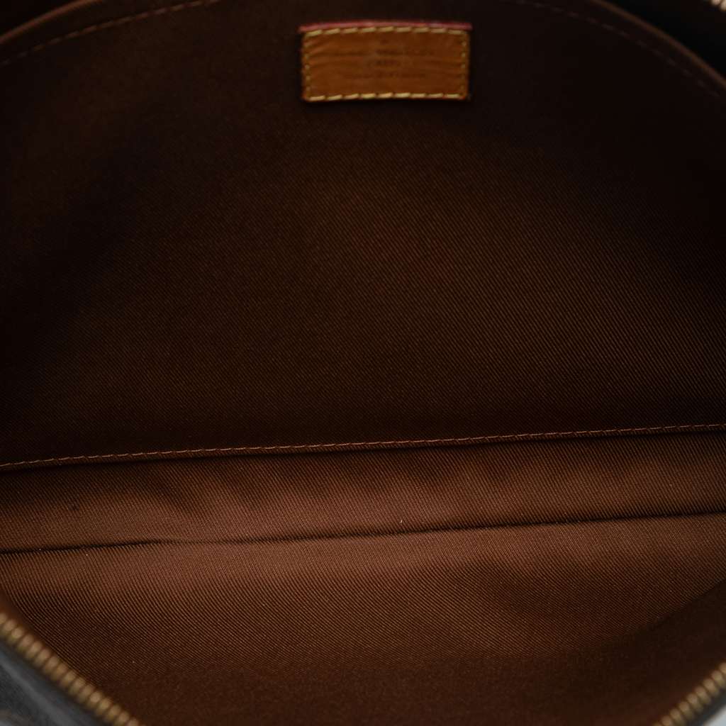Louis Vuitton Monogram Etui Voyage MM Brown Very good condition - Model View