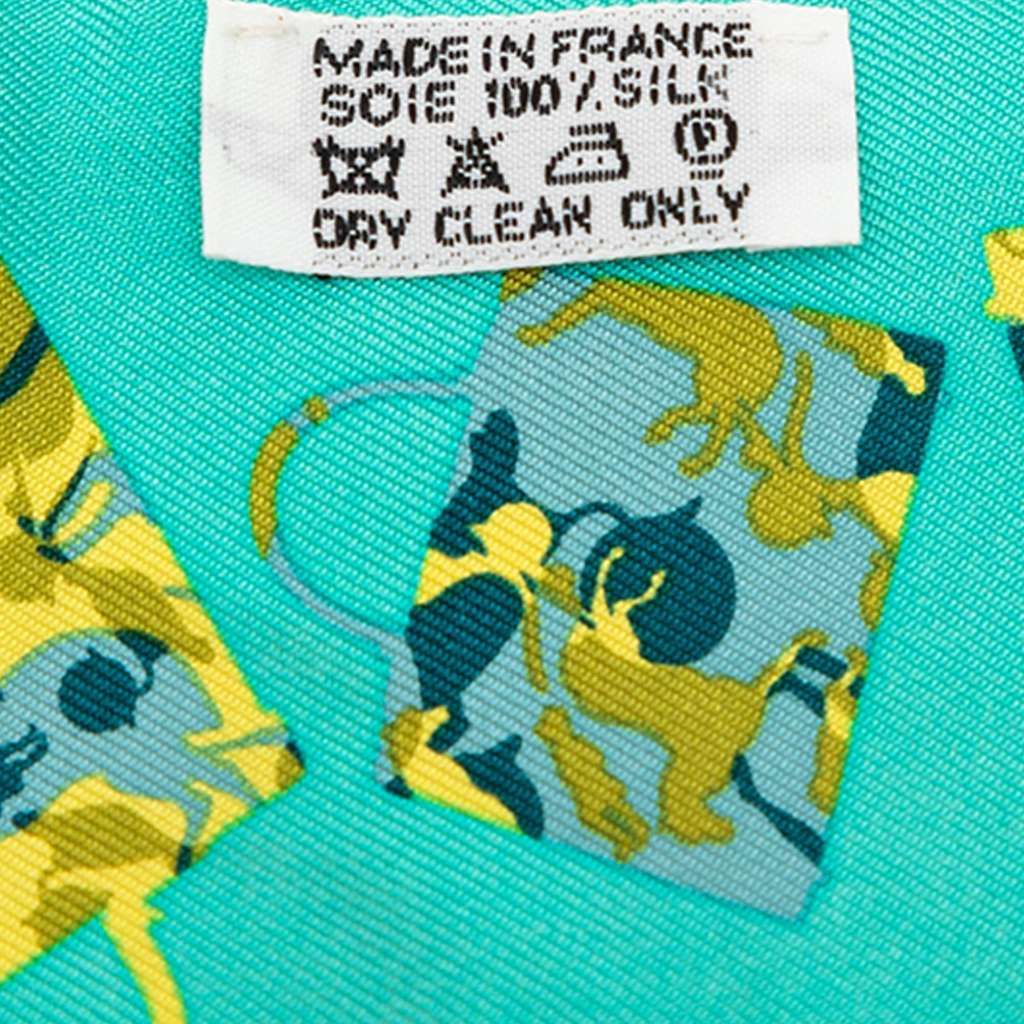 Hermès Kelly En Caleche Silk Twilly Scarf Blue Silk Never worn - Inside View