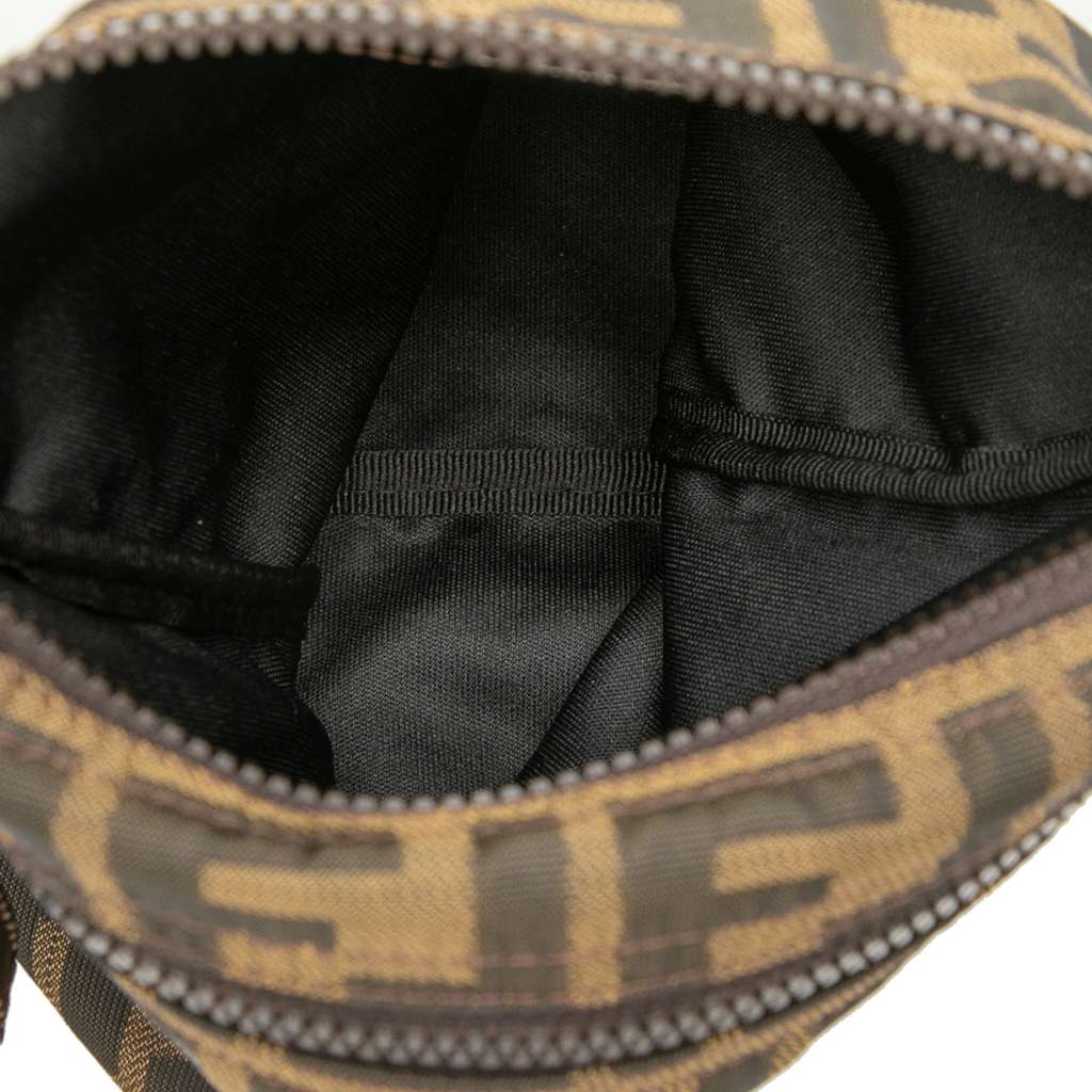 Fendi Zucca Canvas Crossbody Brown Canvas Very good condition - Model View