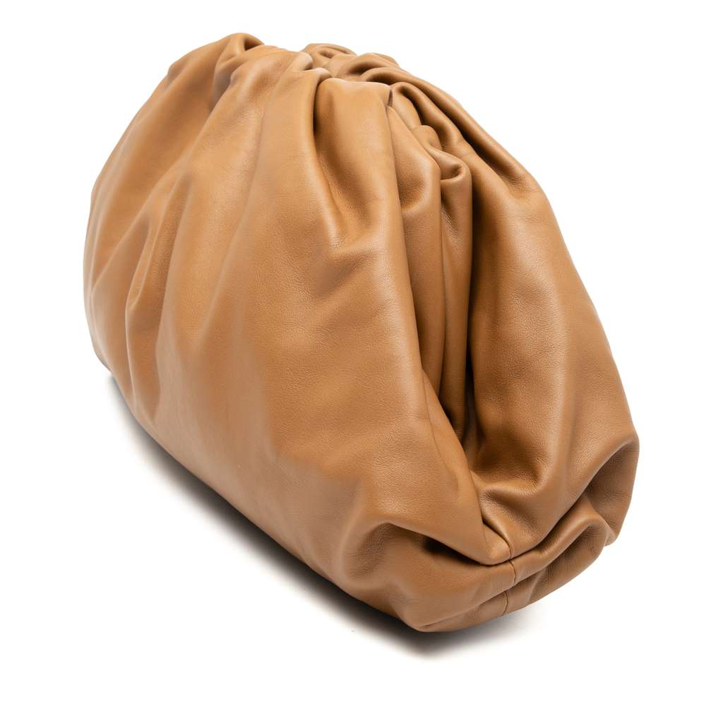 Bottega Veneta Lambskin The Pouch Brown Leather Very good condition - Back View