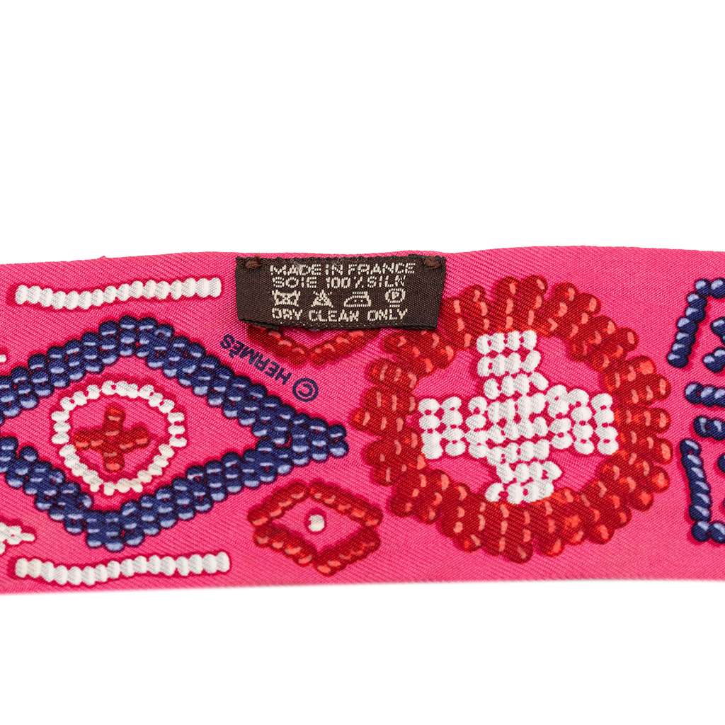 Hermès Kelly en Perles Silk Twilly Scarf Pink Silk Very good condition - Back View