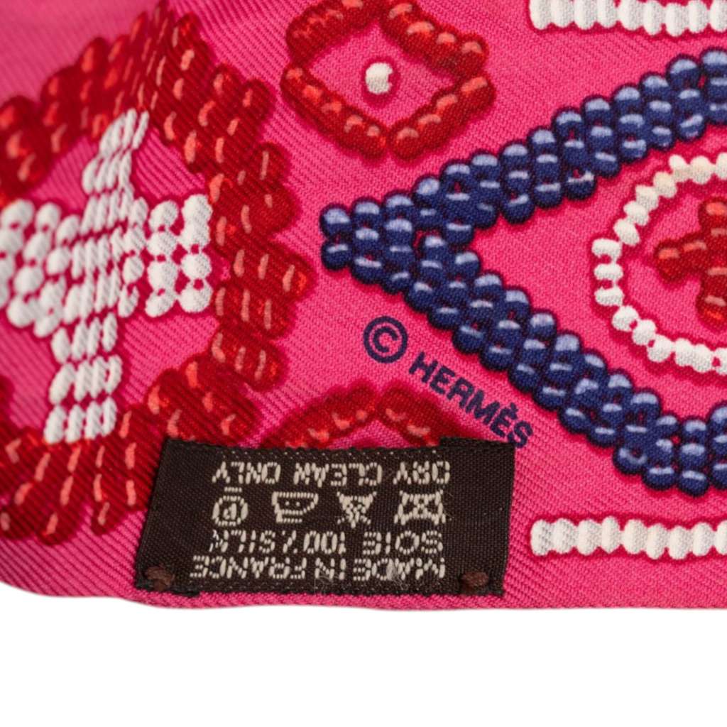 Hermès Kelly en Perles Silk Twilly Scarf Pink Silk Very good condition - Inside View