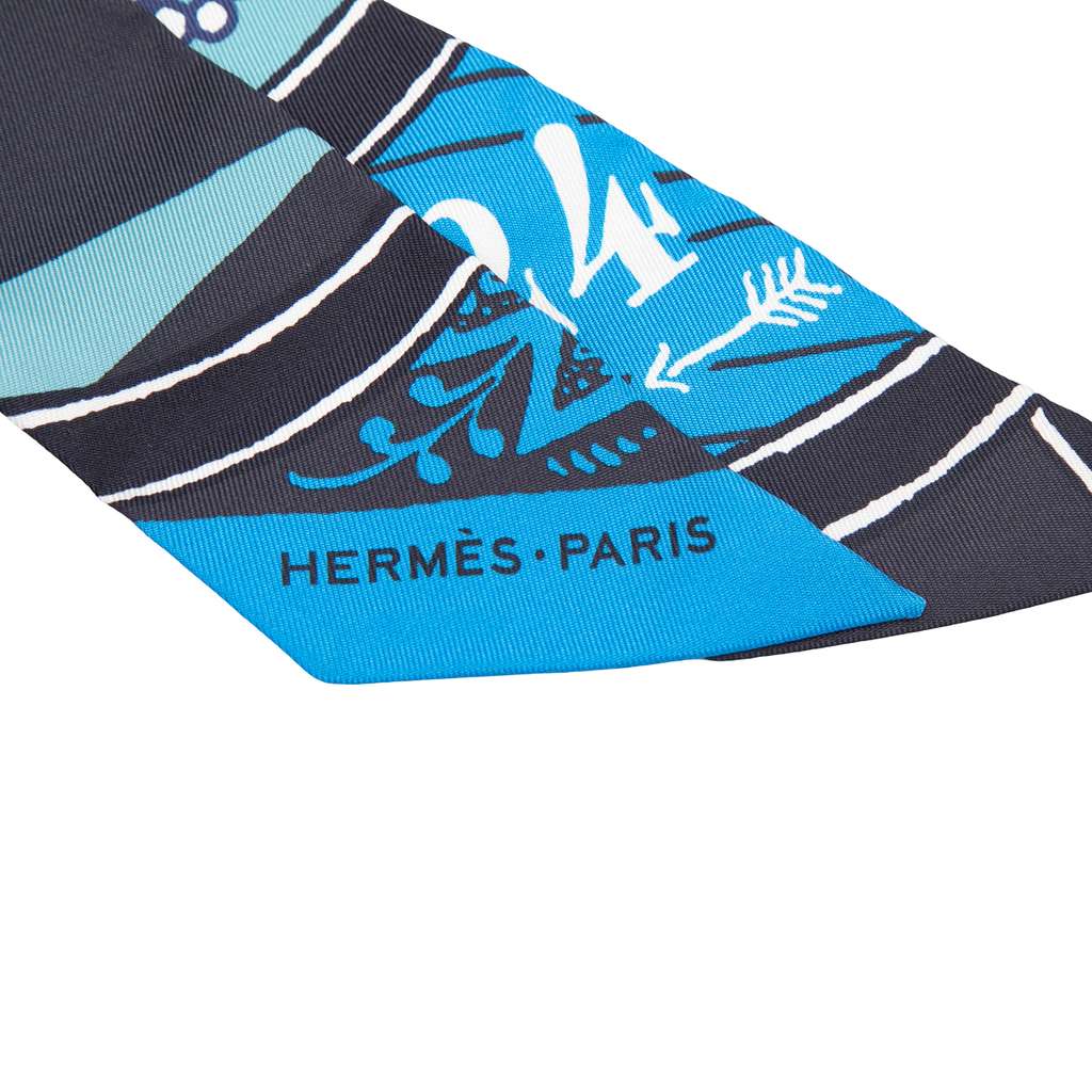 Hermès Jeu de Soie Uniforme Twilly Silk Scarf Blue Silk Never worn - Inside View