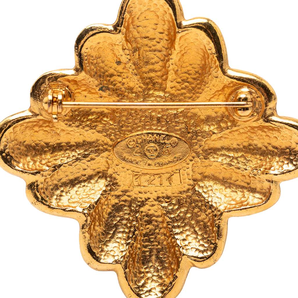 Chanel Gold Plated CC Faux Pearl Flower Brooch Gold Metal Very good condition - Inside View