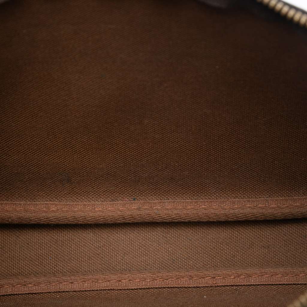 Louis Vuitton Monogram Pochette Accessoires Brown Very good condition - Model View