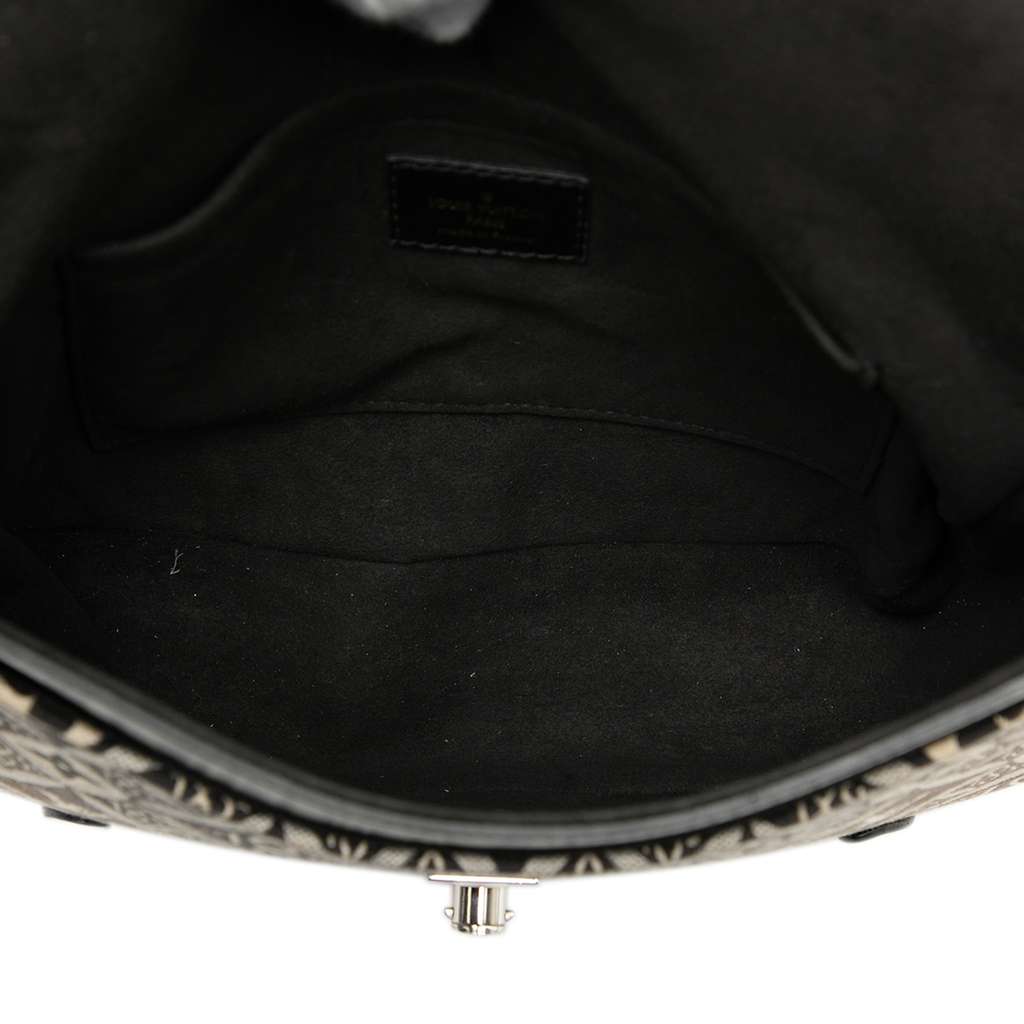 Louis Vuitton Since 1854 Neo Saumur MM Black Canvas Very good condition - Model View