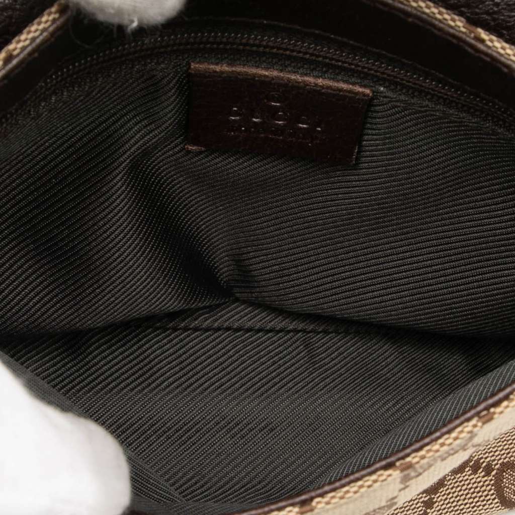 Gucci GG Canvas Jackie Belt Bag Beige Very good condition - Model View