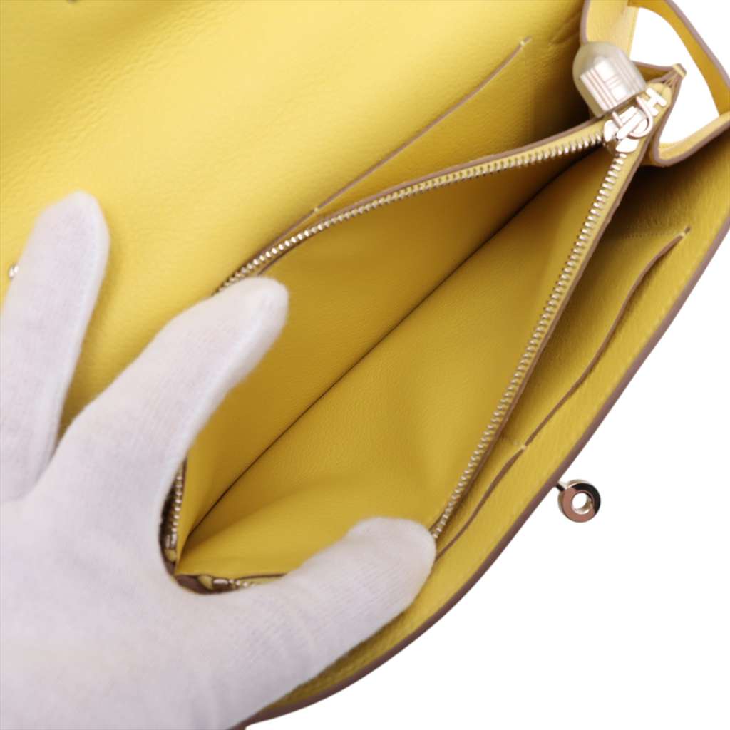 Hermès Evercolor Kelly To Go Wallet Yellow Leather Very good condition - Model View