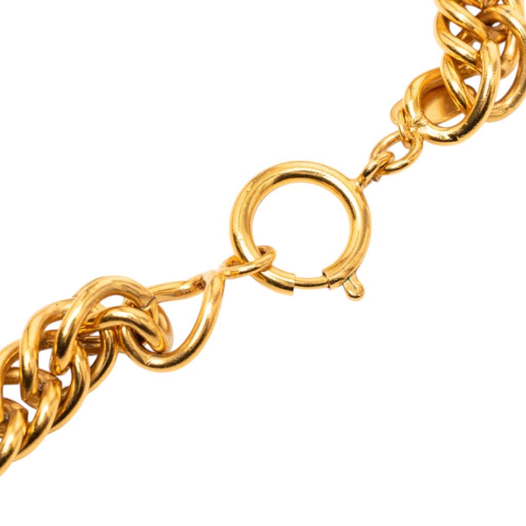 Chanel Gold Plated CC Medallion Choker Gold Metal Very good condition - Model View