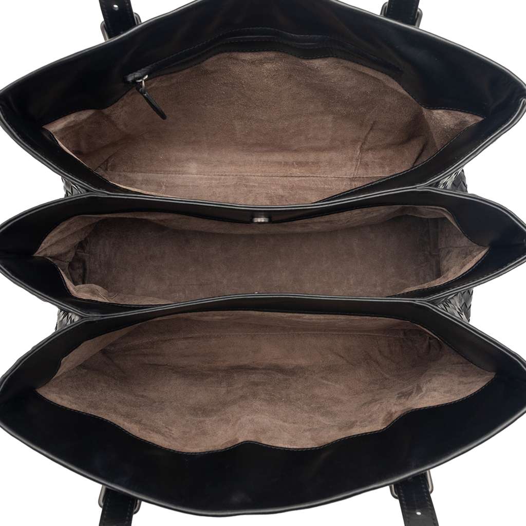 Bottega Veneta Medium Nappa Intrecciato Roma Tote Black Leather Very good condition - Model View