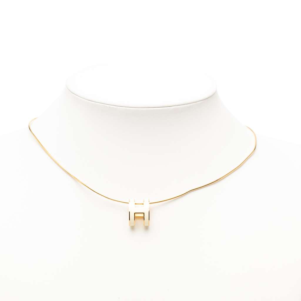 Hermès Gold Plated Enamel Pop H Pendant Necklace White Very good condition - Model View