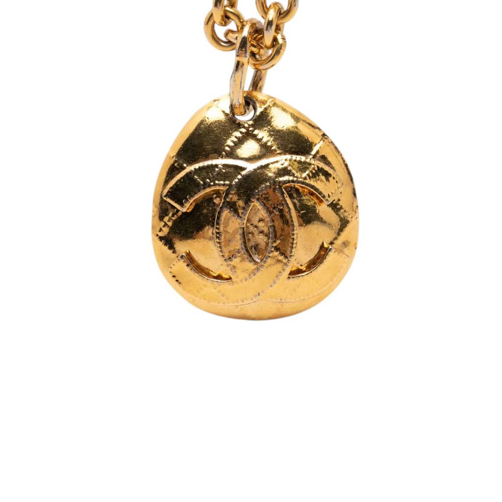 Chanel Gold Plated CC Quilted Oval Pendant Necklace Gold Metal Very good condition - Back View