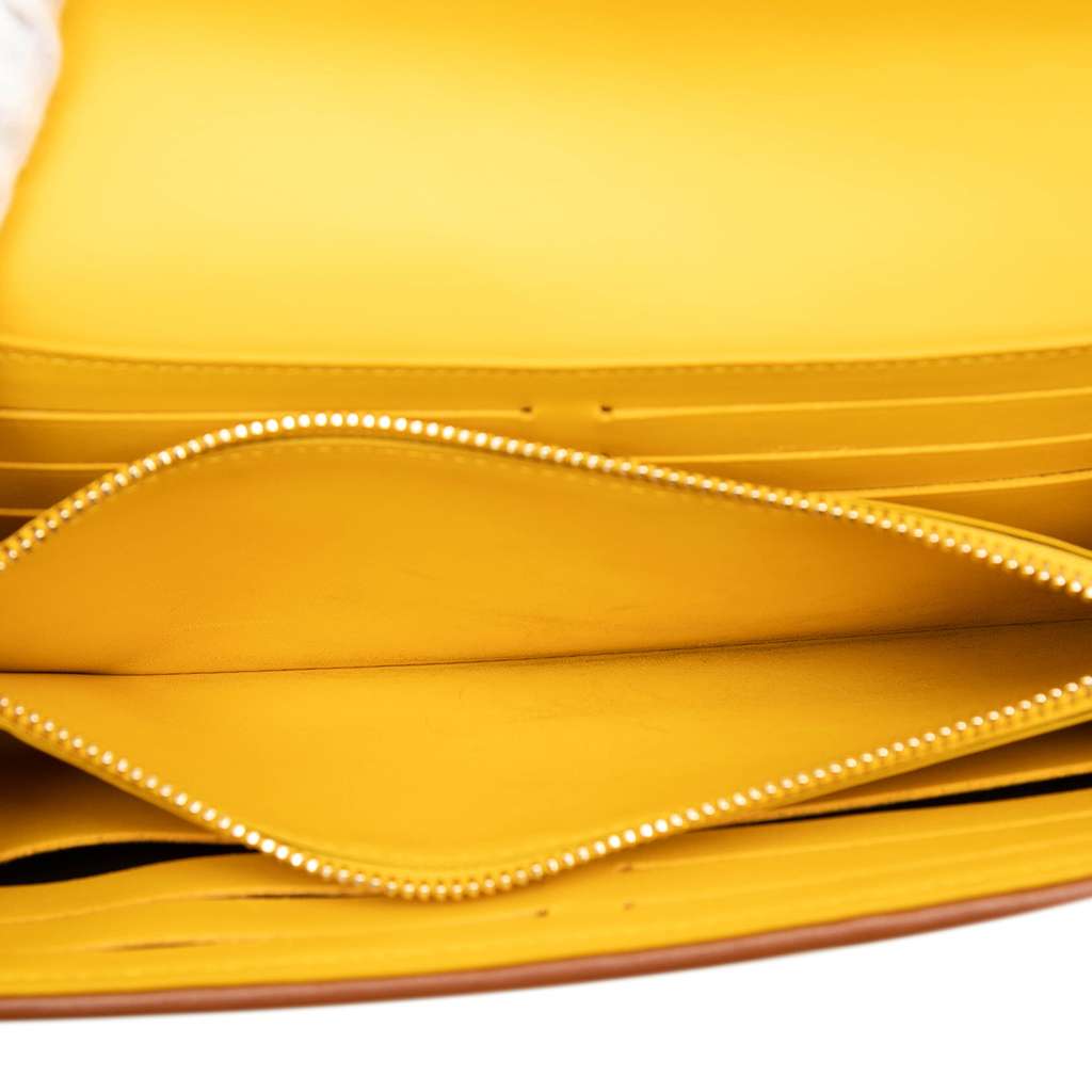 Louis Vuitton Monogram Canvas Portefeuille Capucines Long Wallet Yellow Canvas Very good condition - Model View