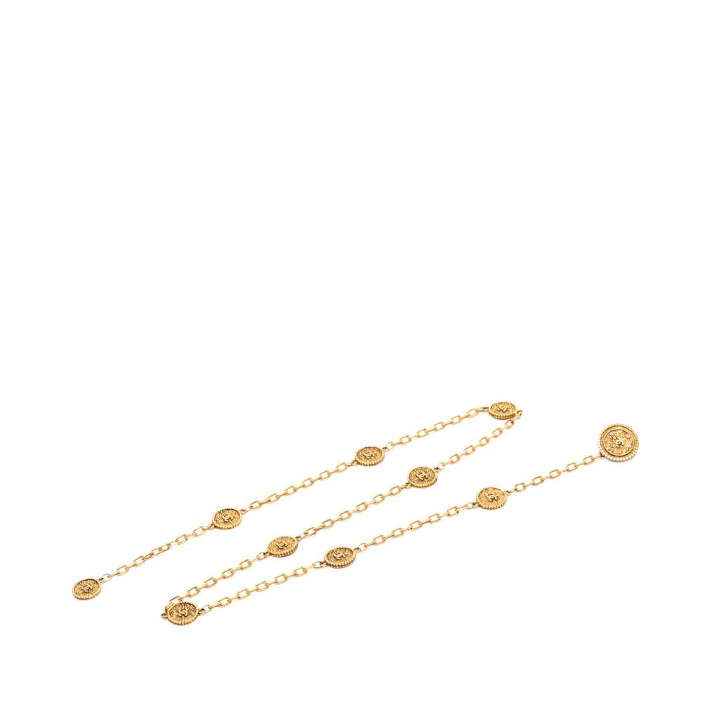 Chanel CC Gold Plated Medallion Chain Belt Gold Metal Very good condition - Model View