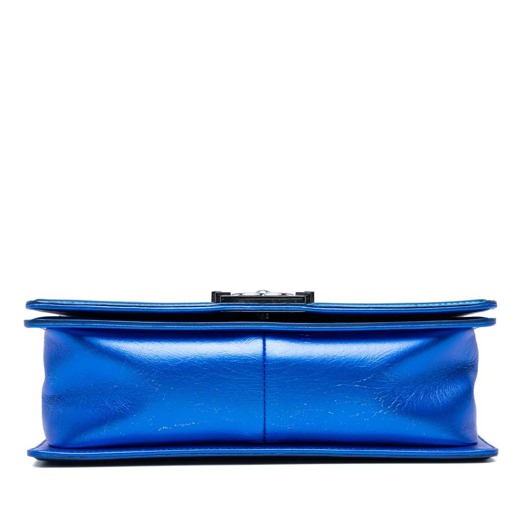 Chanel Old Medium Quilted Metallic Patent Boy Flap Blue Leather Very good condition - Inside View