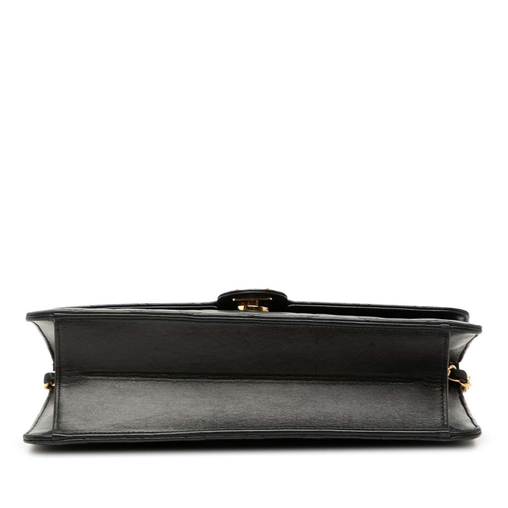 Chanel Medium CC Quilted Lambskin Single Flap Black Leather Very good condition - Inside View