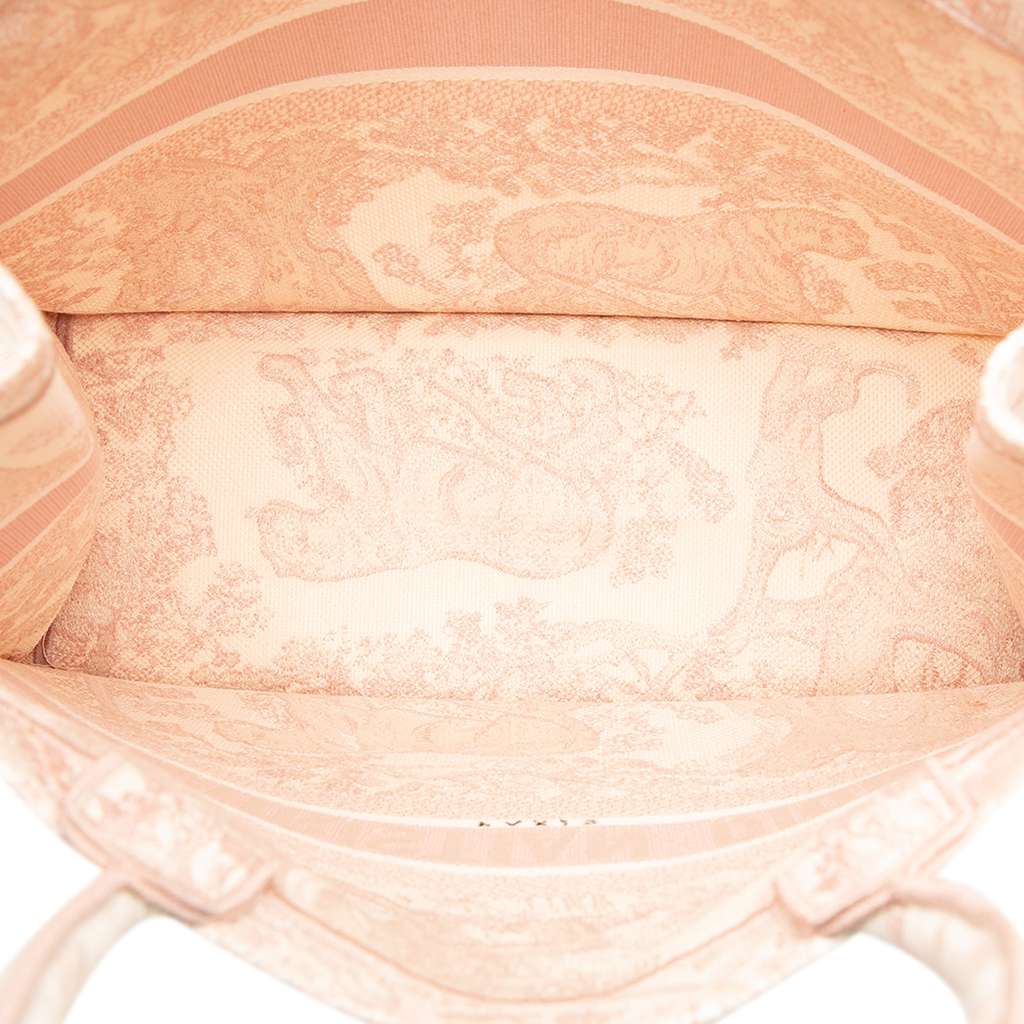Dior Large Canvas Embroidered Dioriviera Toile De Jouy Book Tote Pink Canvas Very good condition - Model View