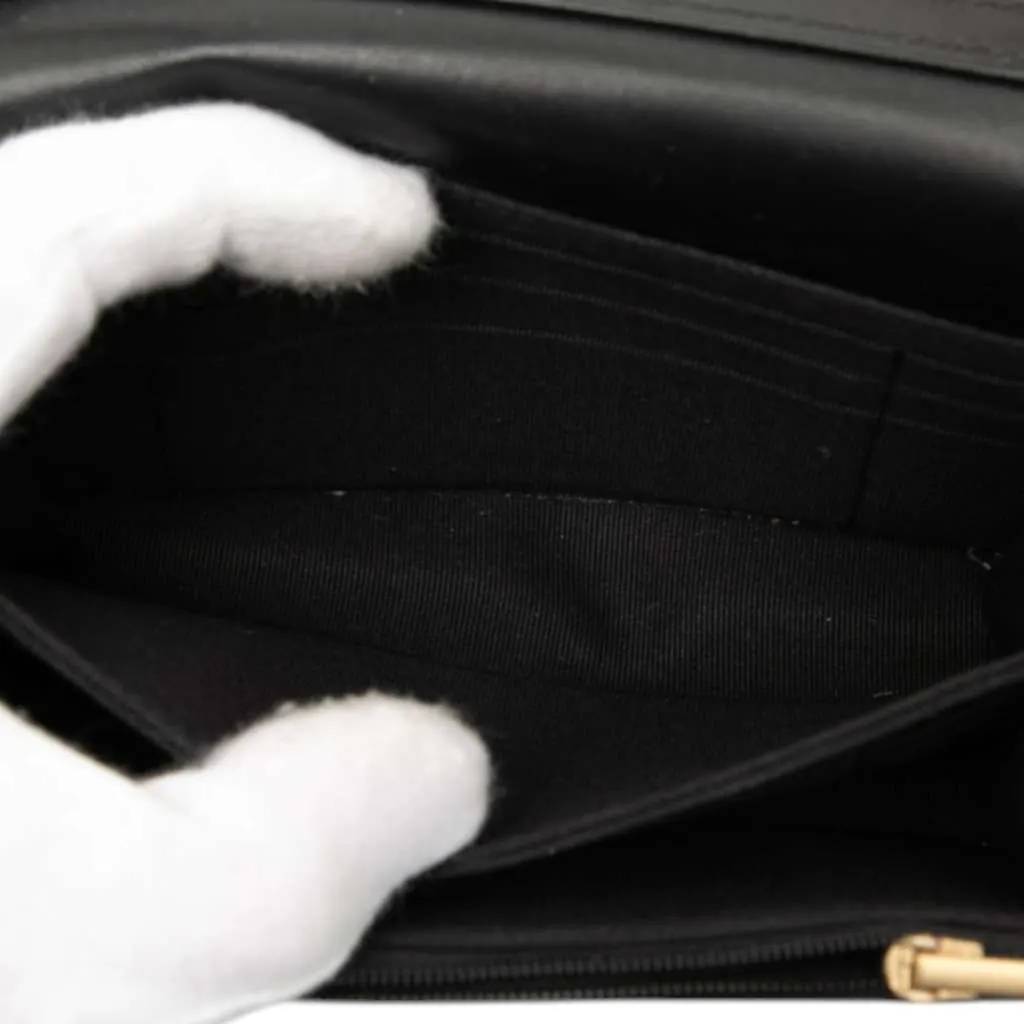Chanel Mini CC Quilted Lambskin Bijoux Wallet on Chain Black Leather Very good - Model View