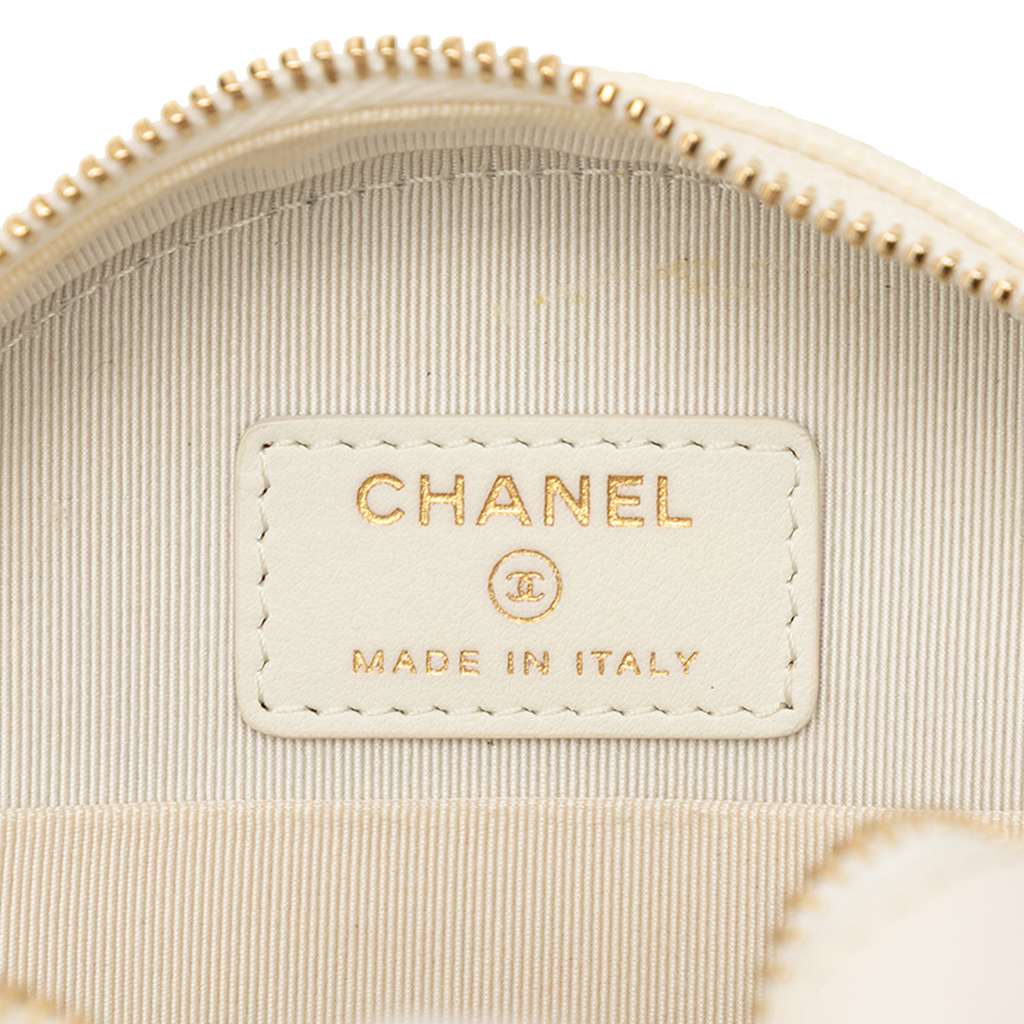 Chanel CC Quilted Caviar Round Clutch With Chain White Leather Very good condition - Box View