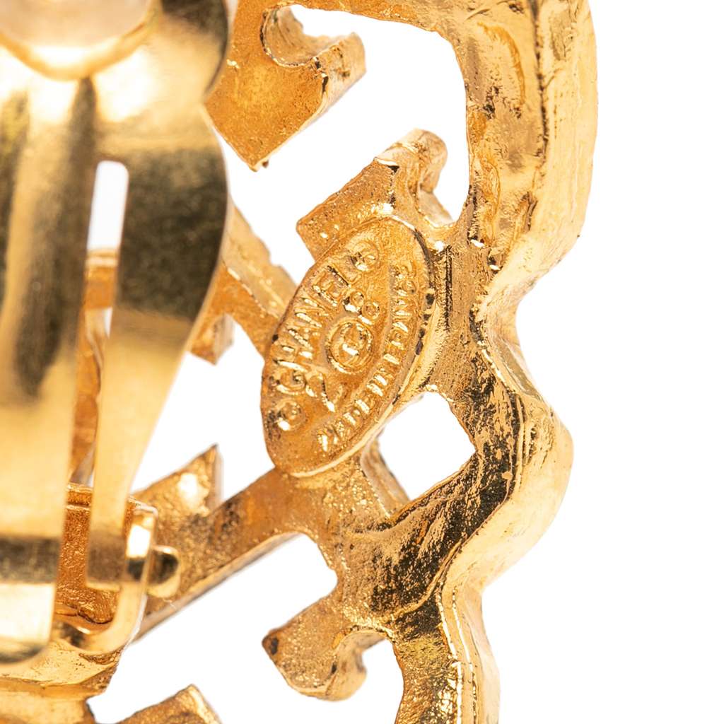 Chanel Gold Plated CC Square Clip On Earrings Gold Metal Very good condition - Inside View