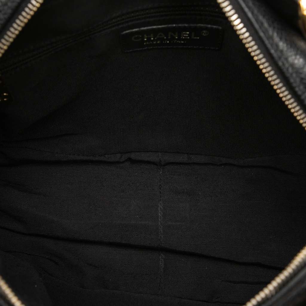 Chanel Petite Caviar Timeless Tote Black Leather Very good condition - Model View