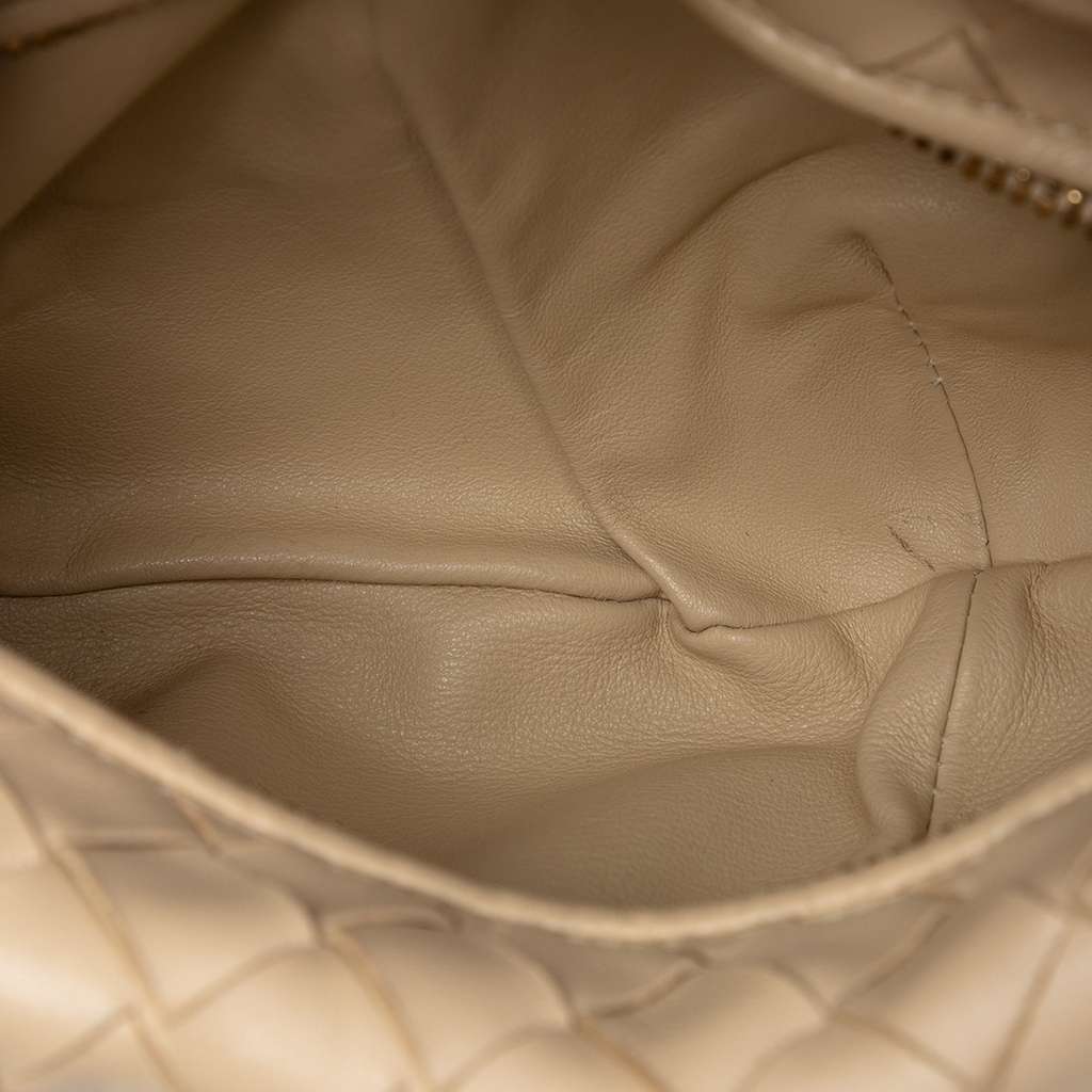 Bottega Veneta Mini Nappa Intrecciato Jodie Beige Leather Very good condition - Model View