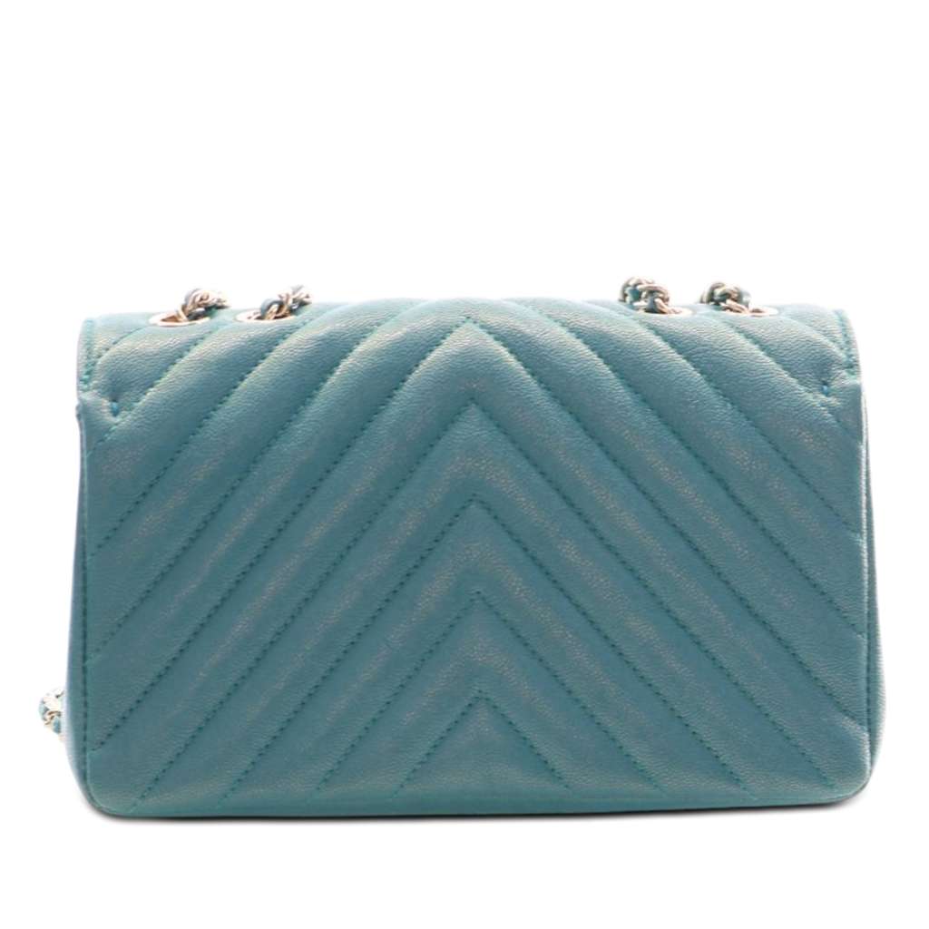 Chanel Mini Chevron Caviar Statement Flap Blue Leather Very good condition - Model View