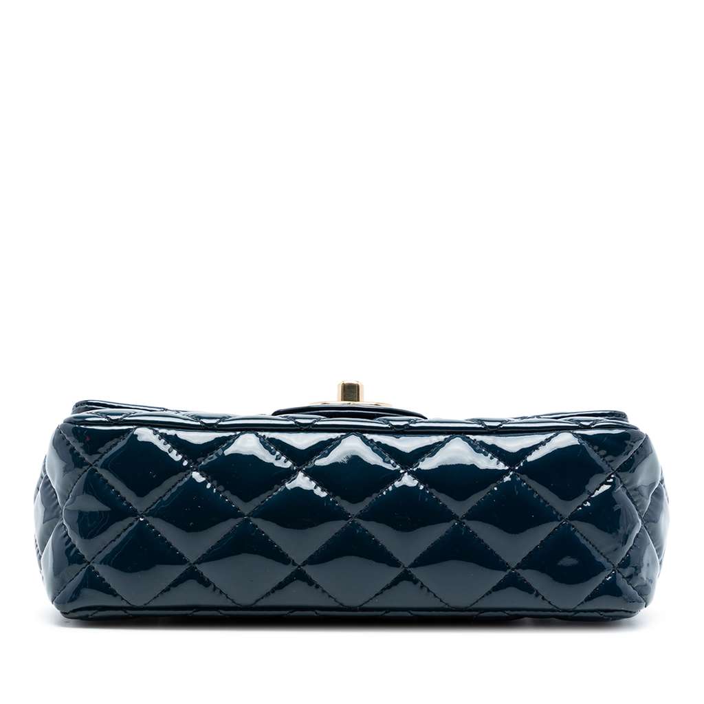 Chanel Mini Rectangular Classic Patent Single Flap Blue Leather Very good condition - Inside View