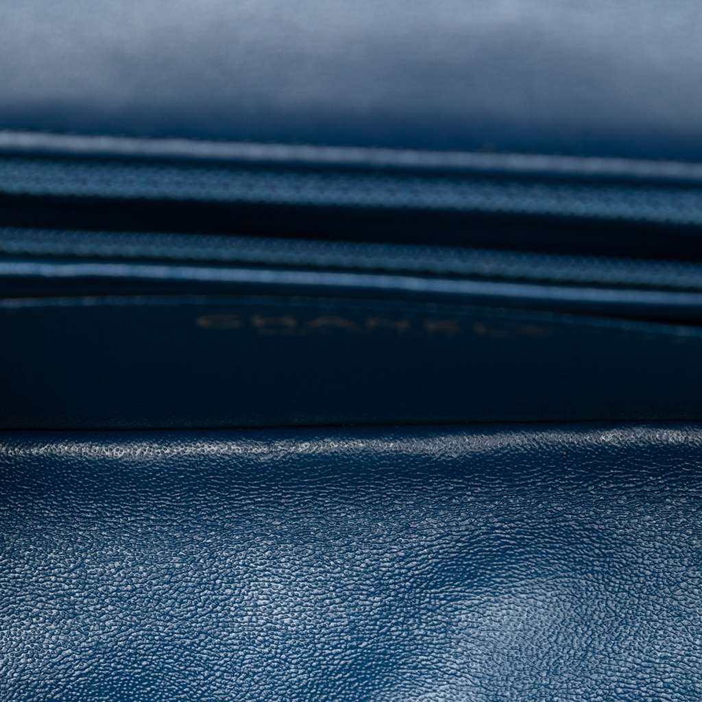 Chanel Mini Rectangular Classic Patent Single Flap Blue Leather Very good condition - Model View