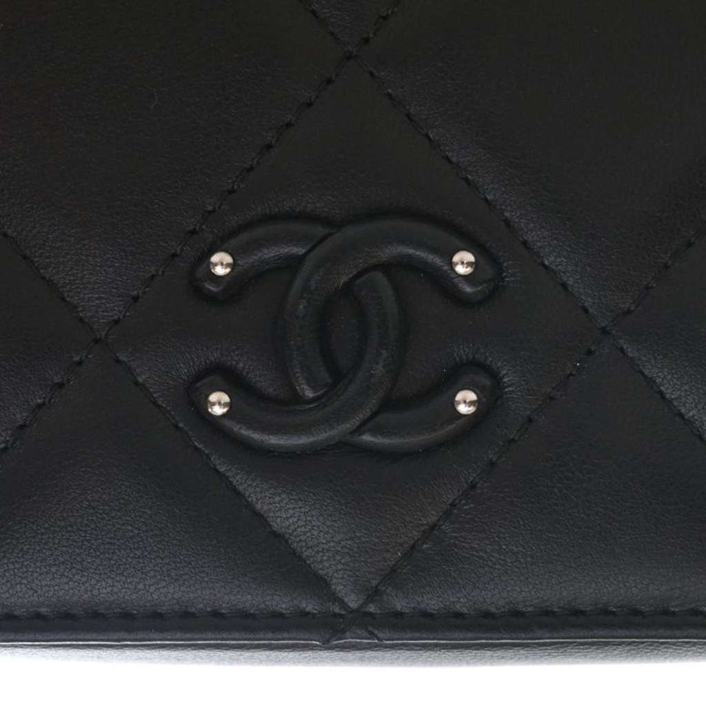 Chanel Mini Quilted Lambskin Covered CC Camera Bag Black Leather Very good condition - Box View