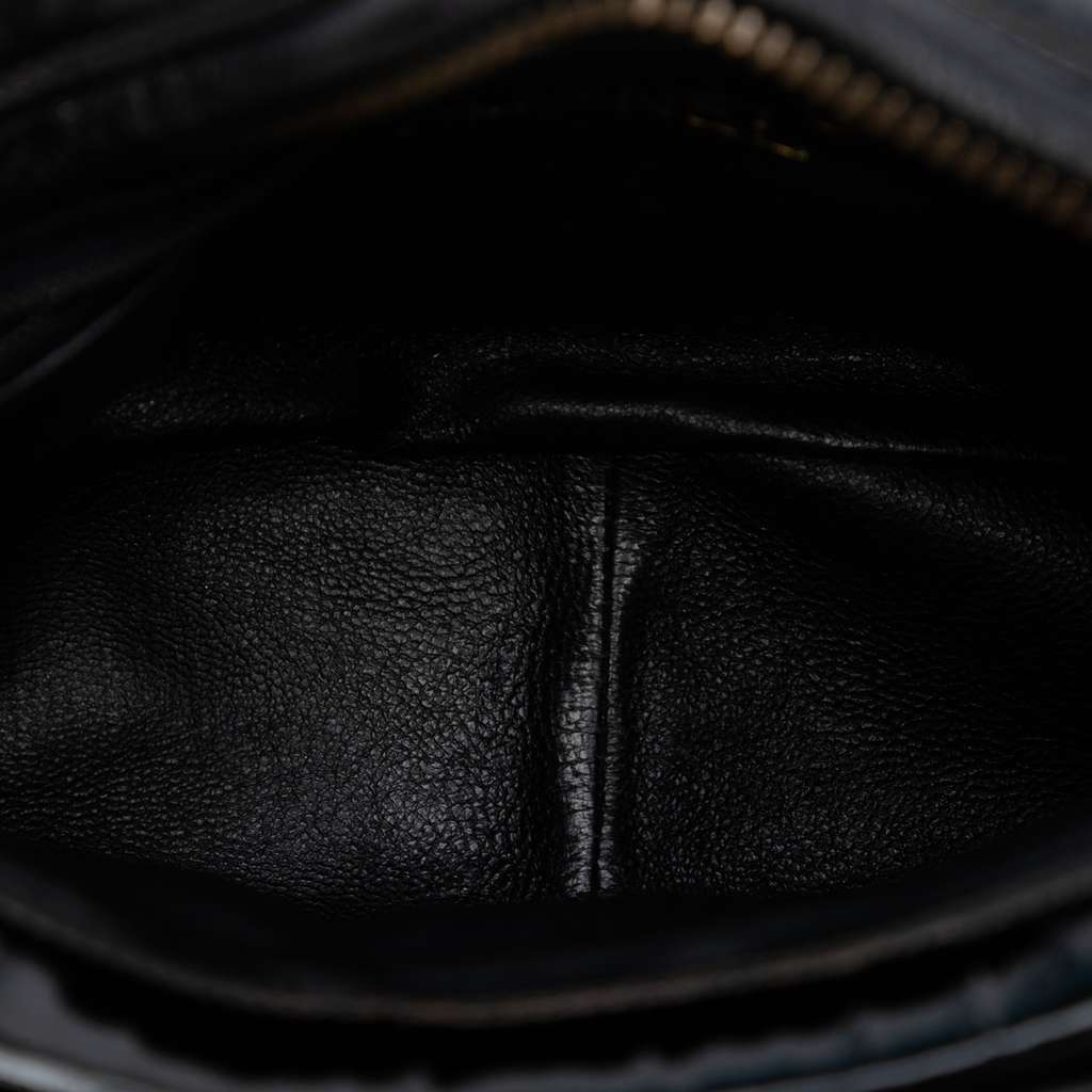 Chanel CC Quilted Patent Camera Bag Black Leather Very good condition - Model View