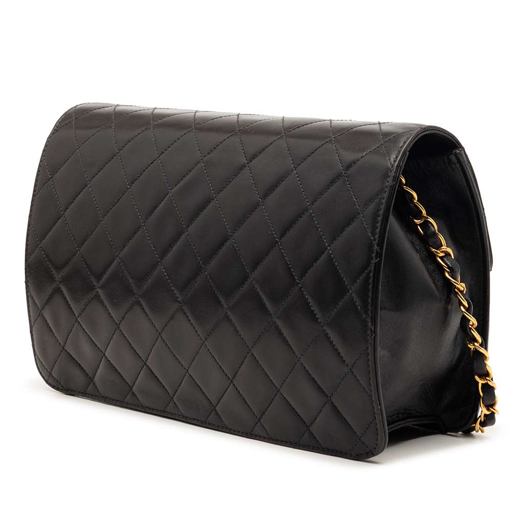Chanel Medium CC Quilted Lambskin Single Flap Black Leather Very good condition - Back View